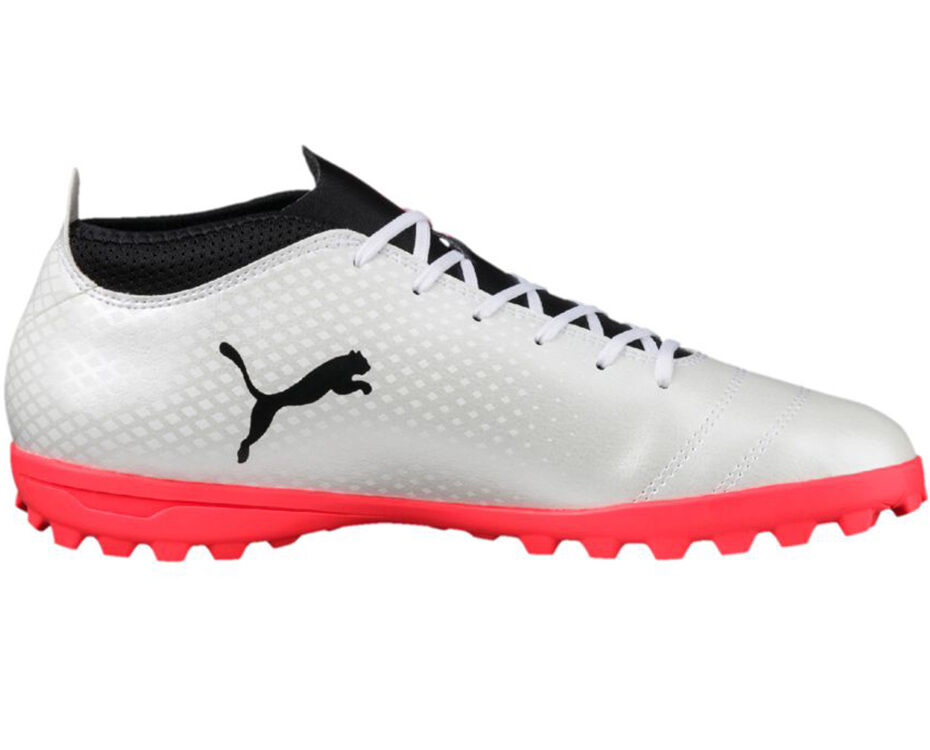 Buty piłkarskie Puma One 17.4 TT 104078 01