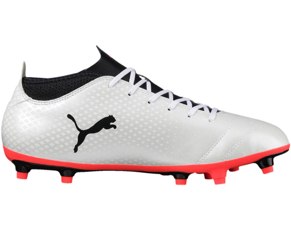 Buty piłkarskie Puma One 17.4 FG biało-czarno-czerwone 104075 01