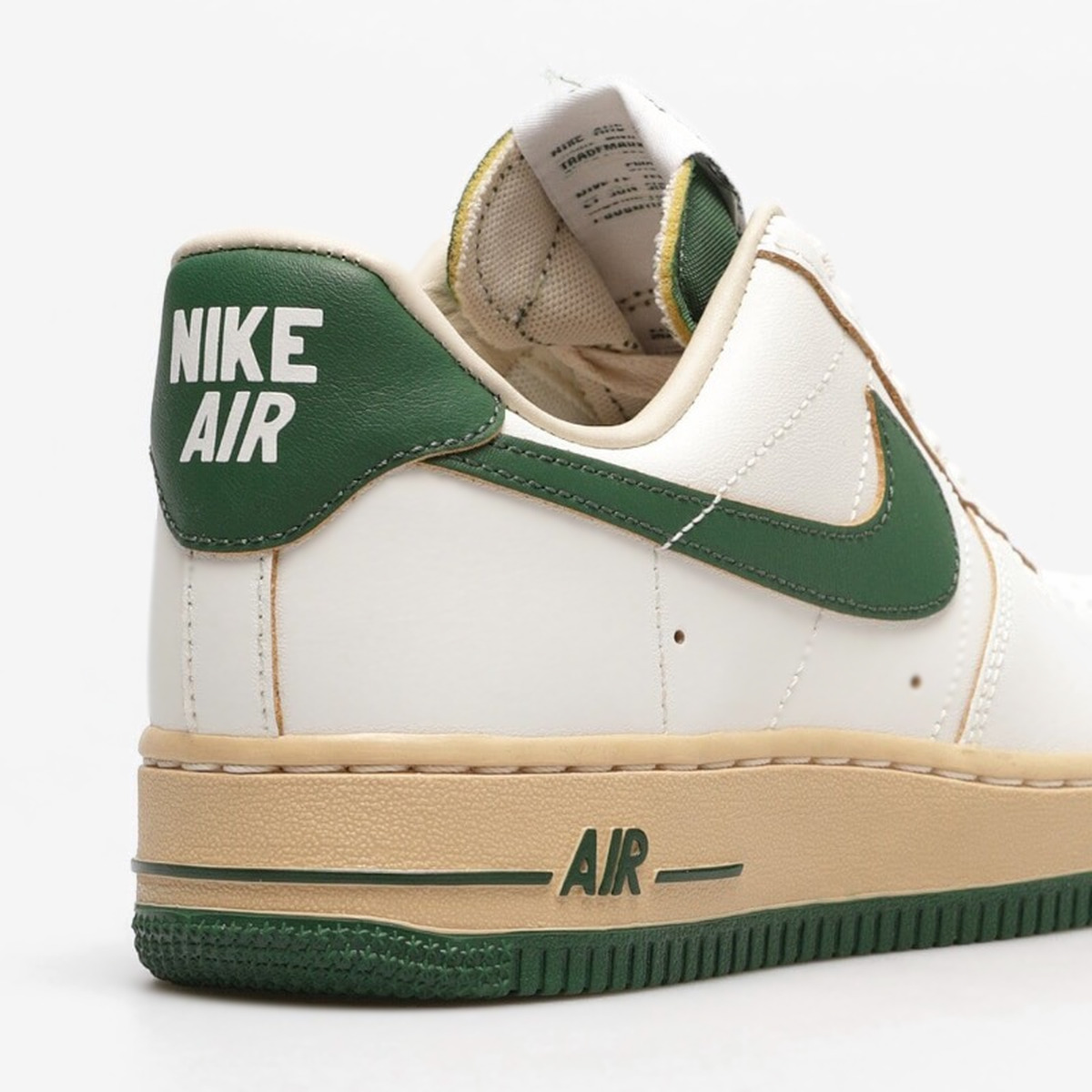 Buty Nike Air Force 1 '07 LV8 Zielony, biały DZ4764-133