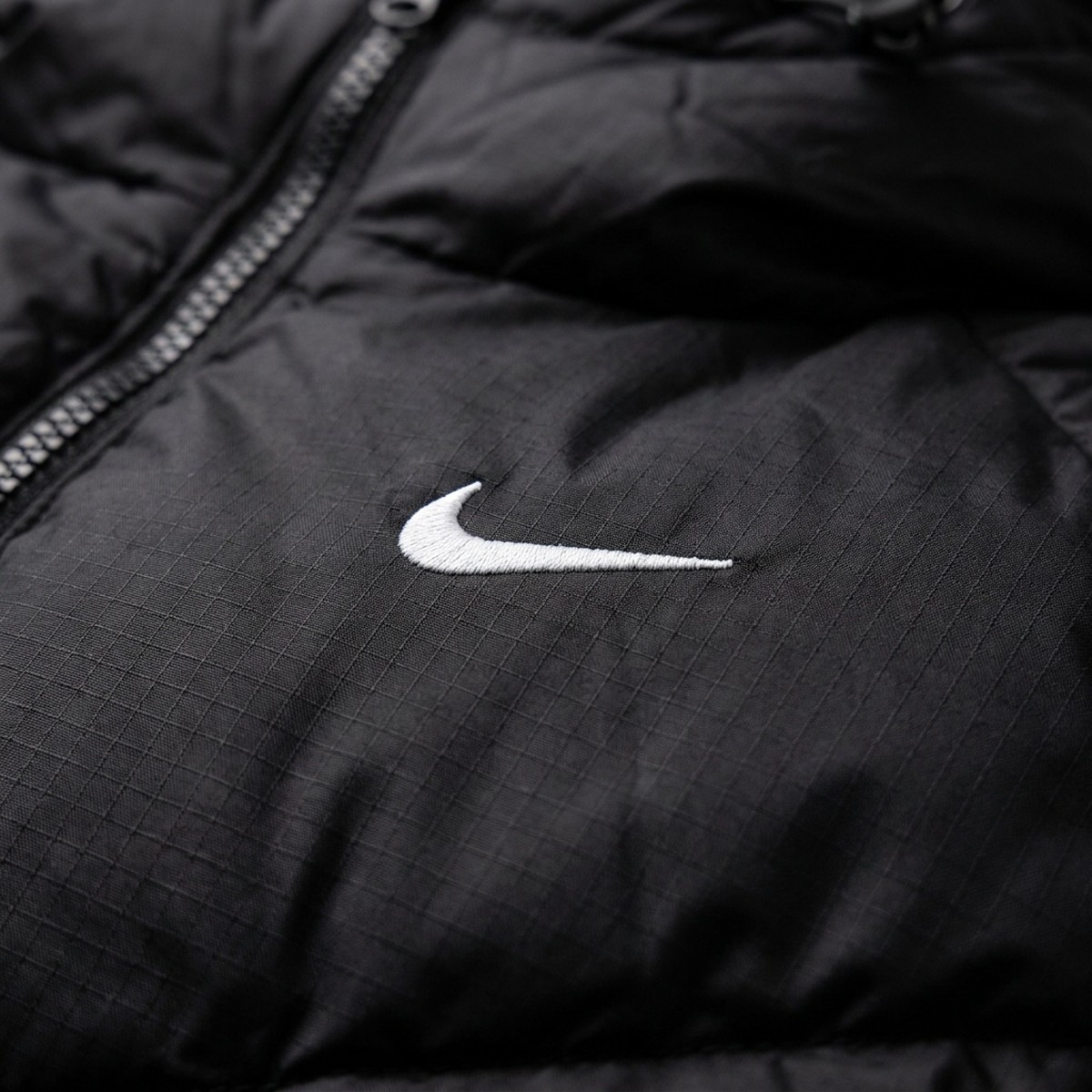 Kurtka damska Nike Sportswear Storm-FIT Windpuffer czarna HV5236-010