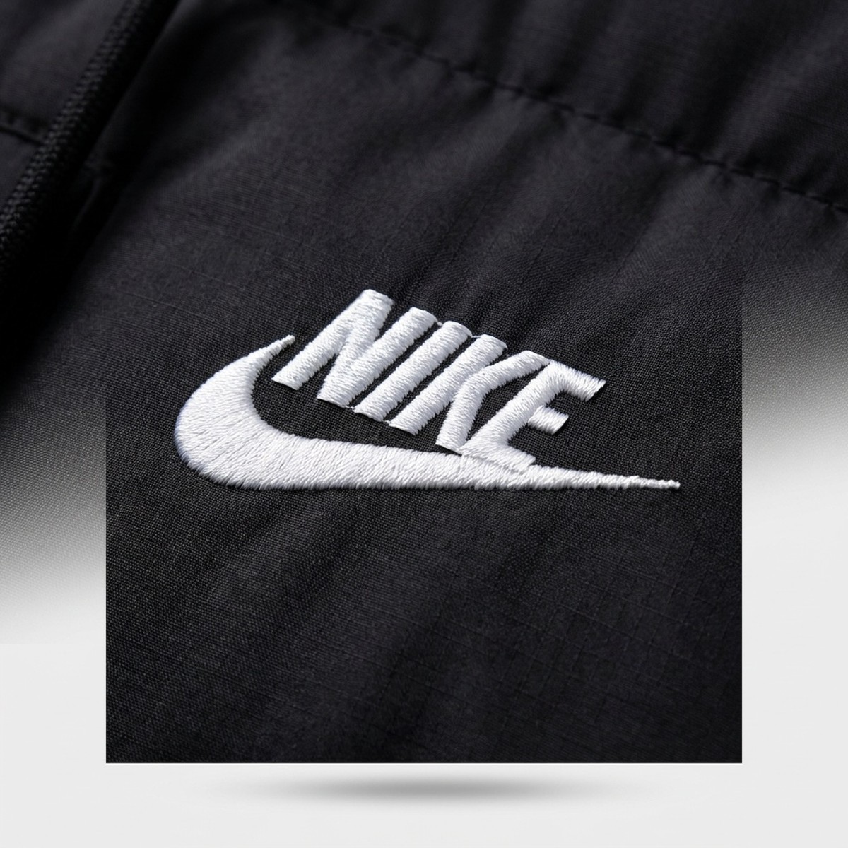 Kurtka męska Nike Sportswear Club Therma-FIT Parka Black White czarna IB2974-010